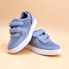 NEW ,  KIDS SHOES SIZE FROM 20 TO 36 K81